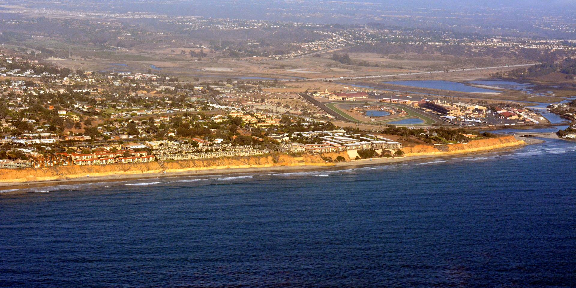 Aerial view of Del Mar, California, with its bluffs and lagoon