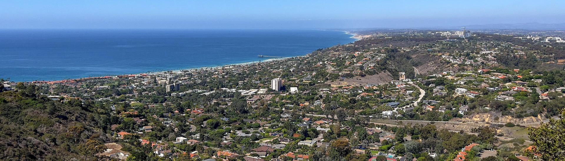 La Jolla and the coastline to the north seen from Mount Soledad